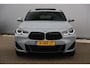 BMW X2 sDrive20i M Sport Business Edition Plus Automaat Panoramadak Leder Sportstoelen Head Up Display M Brooklyn Grau Sfeerverlichting LED Stuur & Stoelverwarming