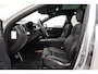Volvo XC60 2.0 Recharge T8 AWD R-Design 390PK * Pano - Trekhaak - B&W - Head Up - 360° Cam - Luchtvering *