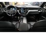 Volvo XC60 2.0 Recharge T8 AWD R-Design 390PK * Pano - Trekhaak - B&W - Head Up - 360° Cam - Luchtvering *