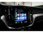 Volvo XC60 2.0 Recharge T8 AWD R-Design 390PK * Pano - Trekhaak - B&W - Head Up - 360° Cam - Luchtvering *