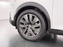 Peugeot e-2008 EV GT Pack SOH 90% Panoramadak Adap.Cruise 360°Camera Stoelverwarming Apple Carplay Android Auto 50kWh Navi Ecc Lmv Led Lane Assist Voorruitverwarming 1e Eigenaar Dealeronderhouden Origineel Nederlandse Auto