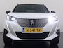 Peugeot e-2008 EV GT Pack SOH 90% Panoramadak Adap.Cruise 360°Camera Stoelverwarming Apple Carplay Android Auto 50kWh Navi Ecc Lmv Led Lane Assist Voorruitverwarming 1e Eigenaar Dealeronderhouden Origineel Nederlandse Auto