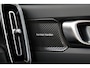 Volvo XC40 B4 (M-HYBRID) PLUS DARK -PANO.DAK|HARMAN/KARDON|CAMERA|POWER-SEATS|VERW.VOORRUIT|PRIVACY.GLAS|TREKHAAK|18"
