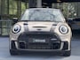MINI Cooper S 5-Deurs 2.0 John Cooper Works Automaat 178PK | Panoramadak | HUD | Camera | Navigatie | Adaptieve Cruise Control | Stoelverwarming