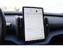 Volvo EX30 272PK Single Motor Extended Range Plus 69 kWh / Adaptive Cruise Control / Harman Kardon / Stoelverwarming / Stuurverwarming / Achteruitrijcamera / Elektrische achterklep / Parkeersensoren V+A