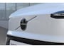 Volvo EX30 272PK Single Motor Extended Range Plus 69 kWh / Adaptive Cruise Control / Harman Kardon / Stoelverwarming / Stuurverwarming / Achteruitrijcamera / Elektrische achterklep / Parkeersensoren V+A