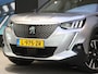 Peugeot e-2008 EV GT Pack 50 kWh | Keyless Entry | Stoelverwarming | Camera | Dodehoeksensor