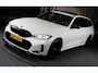 BMW 3-Serie Touring 320e M Line / Head Up / Memory / Navi / Camera / Acc / F1 / Open Panoramadak / Led / Pdc / 19 Inch