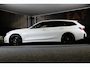BMW 3-Serie Touring 320e M Line / Head Up / Memory / Navi / Camera / Acc / F1 / Open Panoramadak / Led / Pdc / 19 Inch
