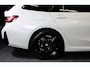 BMW 3-Serie Touring 320e M Line / Head Up / Memory / Navi / Camera / Acc / F1 / Open Panoramadak / Led / Pdc / 19 Inch