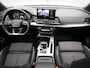 Audi Q5 50 TFSI e S edition | S-line | Vlak Stuur | Automaat | LMV | Half Leder | Camera | Trekhaak | Virtual cockpit | Climate control | Stoel verwarming | Navigatie | DAB |