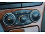 Mercedes-Benz SL 500 | 306PK | Designo | Bose | Leder | Stoelverwarming | 19" | Mercedes-Benz SL-Klasse 500 306 PK met 5.0 V8 benzinemotor, Designo lak, Bose audiosysteem, navigatie, 19-inch lichtmetalen velgen, lederen interieur, elektrisch verstelbare stoelen met geheu
