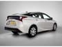 Toyota Prius 1.8 Executive | Schuif/kantel dak | JBL | Head-Up Display | Dodehoek detectie | 360 Camera | Parkeersensoren voor+achter met assistent | Navigatie | Climate Control | Draadloze telefoonlader |