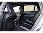 Volvo V60 T6 Recharge AWD Plus Dark - Panorama/schuifdak - IntelliSafe Assist & Surround - 360º Camera - Harman/Kardon audio - Verwarmde voorstoelen, stuur & achterbank - Parkeersensoren voor & achter - Elektr. bedienb. voorstoelen met geheugen - Head up display - Extra getint glas - 19' LMV