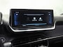Peugeot 208 1.2 PureTech GT-Line Automaat (VIRTUAL COCKPIT, APPLE CARPLAY, GROOT NAVI, LEDER, 360 CAMERA, SPORTSTOELEN, GETINT GLAS, LM VELGEN, LANE ASSIST, NIEUWSTAAT)