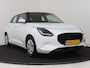 Suzuki Swift 1.2 Comfort Smart Hybrid | BTW voertuig | Dodehoek detectie | Navigatie | Apple CarPlay/Android Auto | Cruise Control Adaptive | Achteruitrijcamera | Airco |