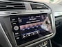Volkswagen Tiguan 1.5 TSI ACT Highline Business R | Trekhaak | Adaptieve Cruise | CarPlay | Full LED | APK 09-2027 |