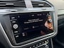 Volkswagen Tiguan 1.5 TSI ACT Highline Business R | Trekhaak | Adaptieve Cruise | CarPlay | Full LED | APK 09-2027 |