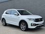 Volkswagen T-Cross 1.0 TSI R-line | Carplay | Trekhaak | Keyless | Dodehoek assistent | ACC | Rijstrook assistent | Camera | DAB |