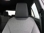 Toyota Yaris Cross 1.5 Hybrid 130 Dynamic Comfort Pack | BTW voertuig | Dodehoek detectie | Parkeersensoren voor+achter | Stoel+stuurverwarming | Elektrisch verstel/inklapbare buitenspiegels | Draadloze telefoonlader | Navigatie | Apple CarPlay/A