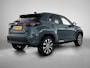 Toyota Yaris Cross 1.5 Hybrid 130 Dynamic Comfort Pack | BTW voertuig | Dodehoek detectie | Parkeersensoren voor+achter | Stoel+stuurverwarming | Elektrisch verstel/inklapbare buitenspiegels | Draadloze telefoonlader | Navigatie | Apple CarPlay/A