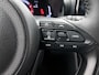 Toyota Yaris Cross 1.5 Hybrid 130 Dynamic Comfort Pack | BTW voertuig | Dodehoek detectie | Parkeersensoren voor+achter | Stoel+stuurverwarming | Elektrisch verstel/inklapbare buitenspiegels | Draadloze telefoonlader | Navigatie | Apple CarPlay/A