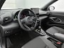Toyota Yaris Cross 1.5 Hybrid 130 Dynamic Comfort Pack | BTW voertuig | Dodehoek detectie | Parkeersensoren voor+achter | Stoel+stuurverwarming | Elektrisch verstel/inklapbare buitenspiegels | Draadloze telefoonlader | Navigatie | Apple CarPlay/A