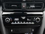 Toyota Yaris Cross 1.5 Hybrid 130 Dynamic Comfort Pack | BTW voertuig | Dodehoek detectie | Parkeersensoren voor+achter | Stoel+stuurverwarming | Elektrisch verstel/inklapbare buitenspiegels | Draadloze telefoonlader | Navigatie | Apple CarPlay/A