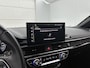 Audi A4 Limousine 40 TFSI S edition Competition 204 PK | S-line | Automaat | Trekhaak | Cruise Control | Climate Control | Parkeersensoren | Virtual Cockpit | 18 " Lichtmetalen Velgen |
