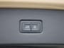 Audi Q7 60 TFSI e quattro Pro Line S Competition 490 PK l Adaptive cruise control + emergency ass. l Luchtvering l Glazen panoramadak l Vierwielbesturing l 360 graden camera l Head-up display l Elektrisch verstelbaar stuur l HD-matrix met laser l Elektr. verstelbare stoelen met geheugen l Elektrisch sluithulp portieren l Alarm Klasse III l Trekhaak