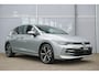 Volkswagen Golf 1.5 eHybrid 204pk Life Edition | SoH 100% | Trekhaak | Achteruitrijcamera | Blindspot Assist