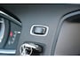 Volvo V60 2.0 T4 190PK Business Sport Automaat | Leder | Achteruitrijcamera | Schuif/kanteldak