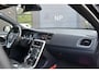 Volvo V60 2.0 T4 190PK Business Sport Automaat | Leder | Achteruitrijcamera | Schuif/kanteldak