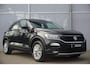 Volkswagen T-Roc 1.0 TSI 110pk Style Business | Trekhaak | Elektrische Achterklep | Navigatie