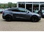 Tesla Model Y Long Range AWD 75 kWh / SoH 90,9% / Trekhaak / Autopilot / Panoramadak / Camera / 20'' / Keyless / Leder / Dodehoek / Navigatie / Stoelverwarming