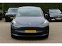 Tesla Model Y Long Range AWD 75 kWh / SoH 90,9% / Trekhaak / Autopilot / Panoramadak / Camera / 20'' / Keyless / Leder / Dodehoek / Navigatie / Stoelverwarming