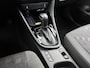 Toyota Yaris 1.5 Hybrid 115 Dynamic Comfort Pack | BTW voertuig | Dodehoek detectie | Parkeersensoren voor+achter | Stoel+stuurverwarming | Elektrisch verstel/inklapbare buitenspiegels | Draadloze telefoonlader | Navigatie | Apple CarPlay/A
