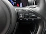 Toyota Yaris 1.5 Hybrid 115 Dynamic Comfort Pack | BTW voertuig | Dodehoek detectie | Parkeersensoren voor+achter | Stoel+stuurverwarming | Elektrisch verstel/inklapbare buitenspiegels | Draadloze telefoonlader | Navigatie | Apple CarPlay/A