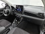 Toyota Yaris 1.5 Hybrid 115 Dynamic Comfort Pack | BTW voertuig | Dodehoek detectie | Parkeersensoren voor+achter | Stoel+stuurverwarming | Elektrisch verstel/inklapbare buitenspiegels | Draadloze telefoonlader | Navigatie | Apple CarPlay/A