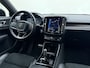 Volvo XC40 T5 262PK Recharge R-Design | Blis | Climate Control | Keyless | Trekhaak | Donker hemel |