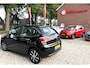 Citroën C3 1.2 Benzine Luxe Sportieve Selection * Navigatie * Climate & Cruise Control * Bleutooth * Vierseizoenenbanden * Armsteun * Led Dagrij Verlichting * Vingerhoets; Vierde Generatie Eersteklas Service. Al meer dan 100 jaar een begrip in de Brabantse Kempen