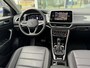 Volkswagen T-Roc 1.5 TSI 150pk Automaat / Panoramadak / Leder / IQ Light / Camera