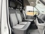 Volkswagen Crafter 30 2.0 TDI L3H3 Trendline Navigatie - Bijrijdersbank - Camera - Laadruimte betimmering - Trekhaak - Cruise control