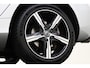 Volvo V40 T3 MOMENTUM -CRUISE|STOELVERW.|STANDKACHEL|PDC.A|HIGH-PERF.AUDIO|NAVI|LED|VERW.VOORRUIT|TREKHAAK|17"