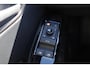 Volkswagen ID.3 Limited Edition 52 kWh 170PK / 125kW, NL auto 1e eigenaar SOH 100% verwarmbare voorstoelen, verwarmbaar stuurwiel, navigatie, privacy glas, 19" LMV, Black Style pakket, Comfort pakket, variabele laadbodem