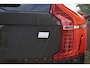 Volvo XC90 2.0 T8 Recharge AWD R-Design l Long range l Luchtvering l 360° camera l Head-up display l Bowers & Wilkins High-end Audio l Stoel- & stuurwielverwarming l Trekhaak l Panoramisch schuif-/kanteldak l BLIS l Adaptieve cruise control l Pilot Assist l Sportstoelen l 21 Inch l
