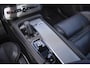Volvo XC90 2.0 T8 Recharge AWD R-Design l Long range l Luchtvering l 360° camera l Head-up display l Bowers & Wilkins High-end Audio l Stoel- & stuurwielverwarming l Trekhaak l Panoramisch schuif-/kanteldak l BLIS l Adaptieve cruise control l Pilot Assist l Sportstoelen l 21 Inch l
