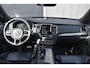 Volvo XC90 2.0 T8 Recharge AWD R-Design l Long range l Luchtvering l 360° camera l Head-up display l Bowers & Wilkins High-end Audio l Stoel- & stuurwielverwarming l Trekhaak l Panoramisch schuif-/kanteldak l BLIS l Adaptieve cruise control l Pilot Assist l Sportstoelen l 21 Inch l