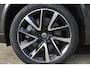 Volvo XC90 2.0 T8 Recharge AWD R-Design l Long range l Luchtvering l 360° camera l Head-up display l Bowers & Wilkins High-end Audio l Stoel- & stuurwielverwarming l Trekhaak l Panoramisch schuif-/kanteldak l BLIS l Adaptieve cruise control l Pilot Assist l Sportstoelen l 21 Inch l