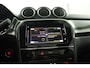 Suzuki Vitara 1.4 Boosterjet Style Smart Hybrid | Climate control | Cruise control adaptive | Navigatie | Apple car play, Android auto | Stoelverwarming | Trekhaak | Panoramadak |